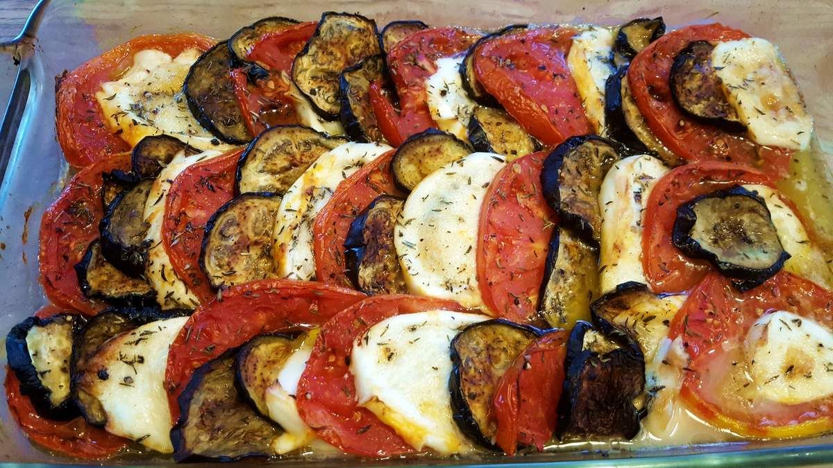 Tian aux aubergines, mozzarella et tomates