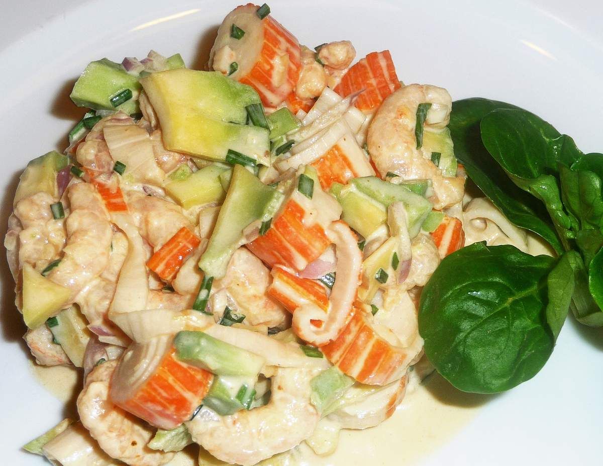 Cocktail de crevettes, avocat et surimi