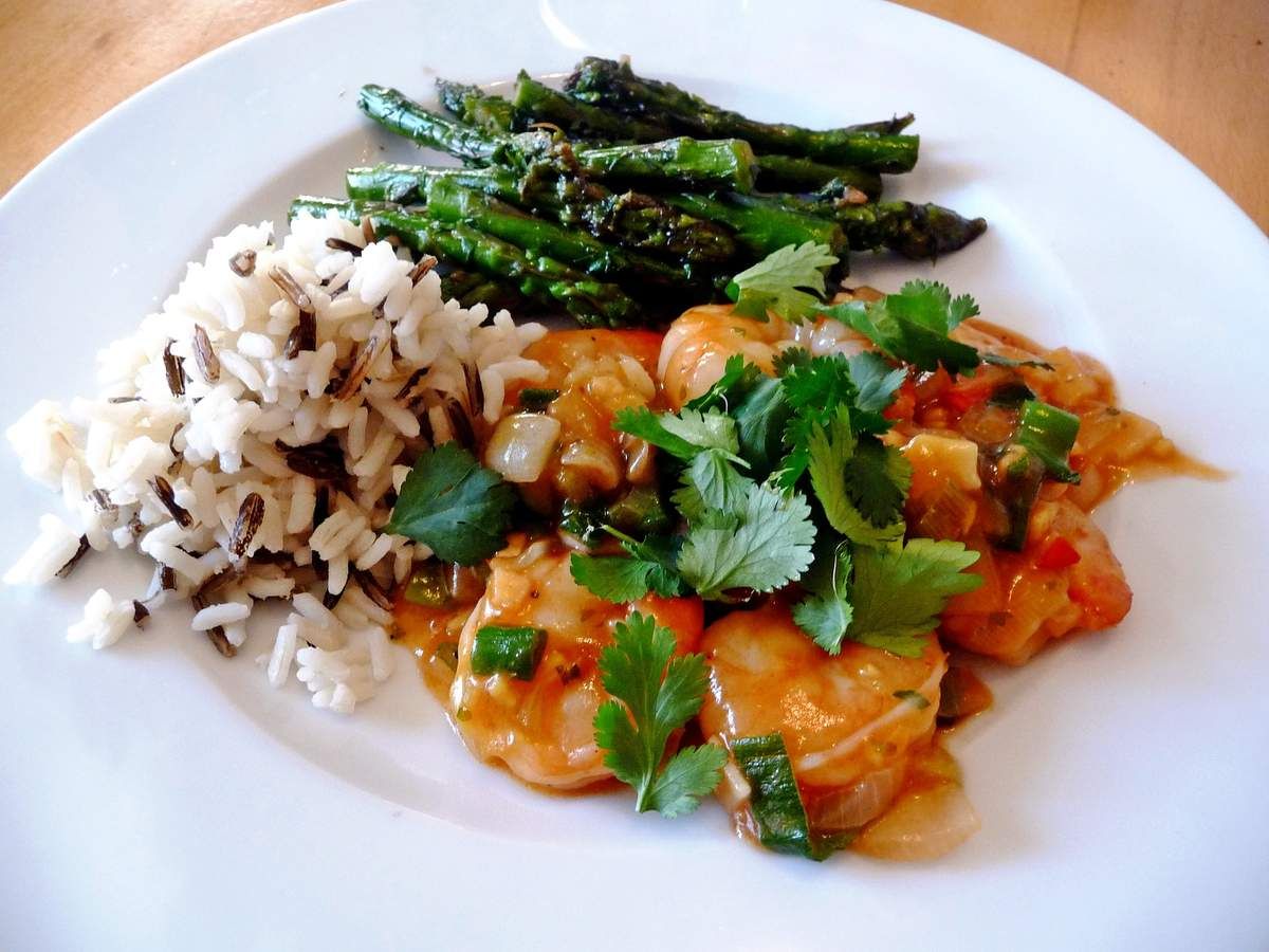 Crevettes sautées au gingembre et oignons nouveaux