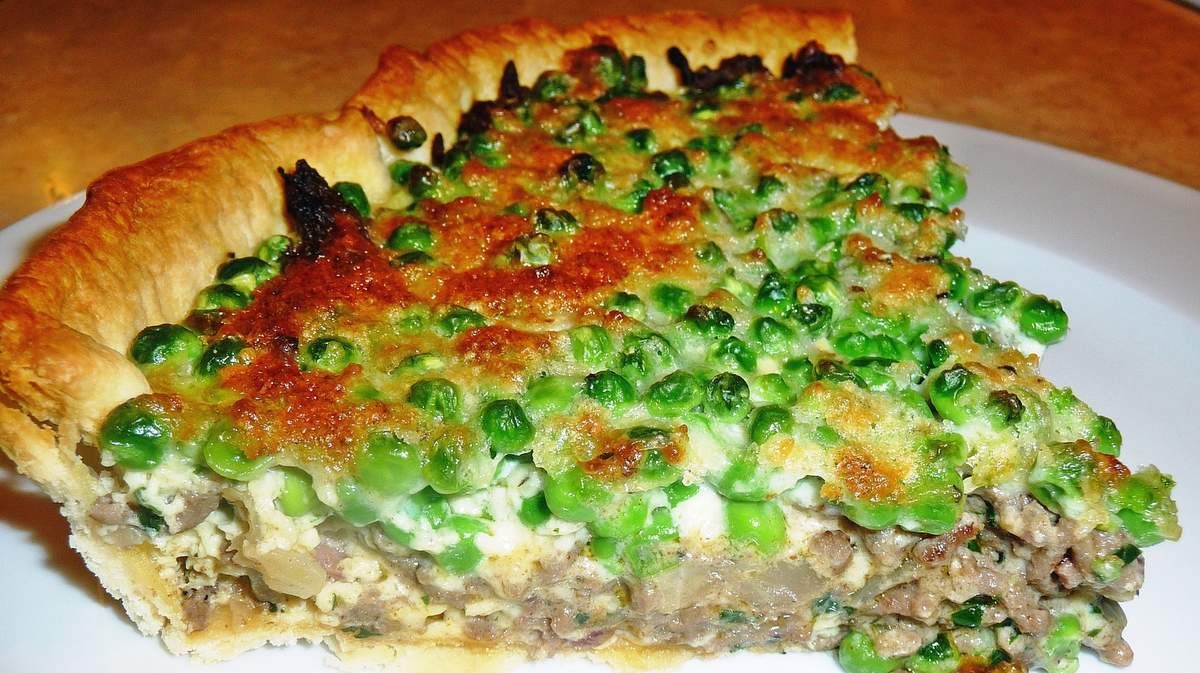 Quiche à la viande et petits pois
