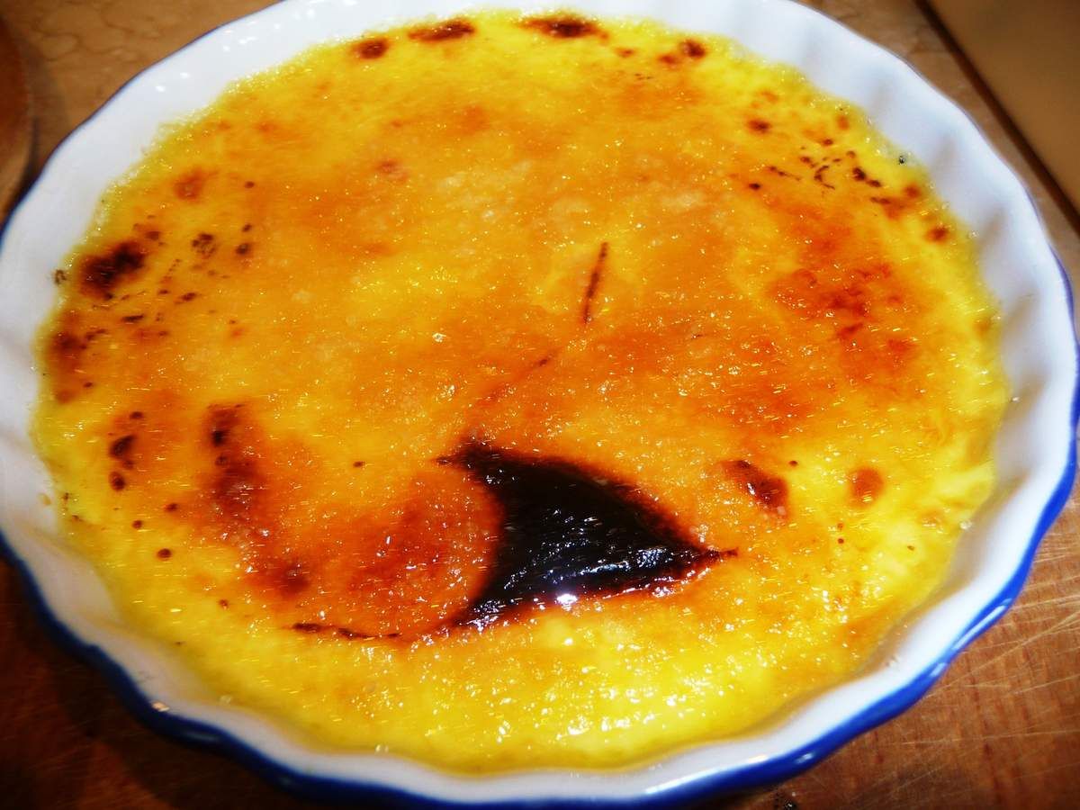 Crème brûlée parfumée au gingembre