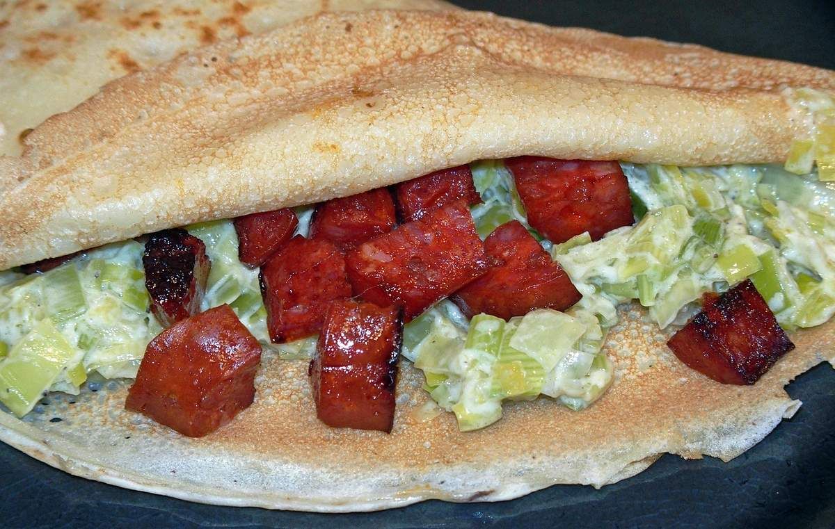 Crêpes – garniture aux poireaux, chorizo et fromage