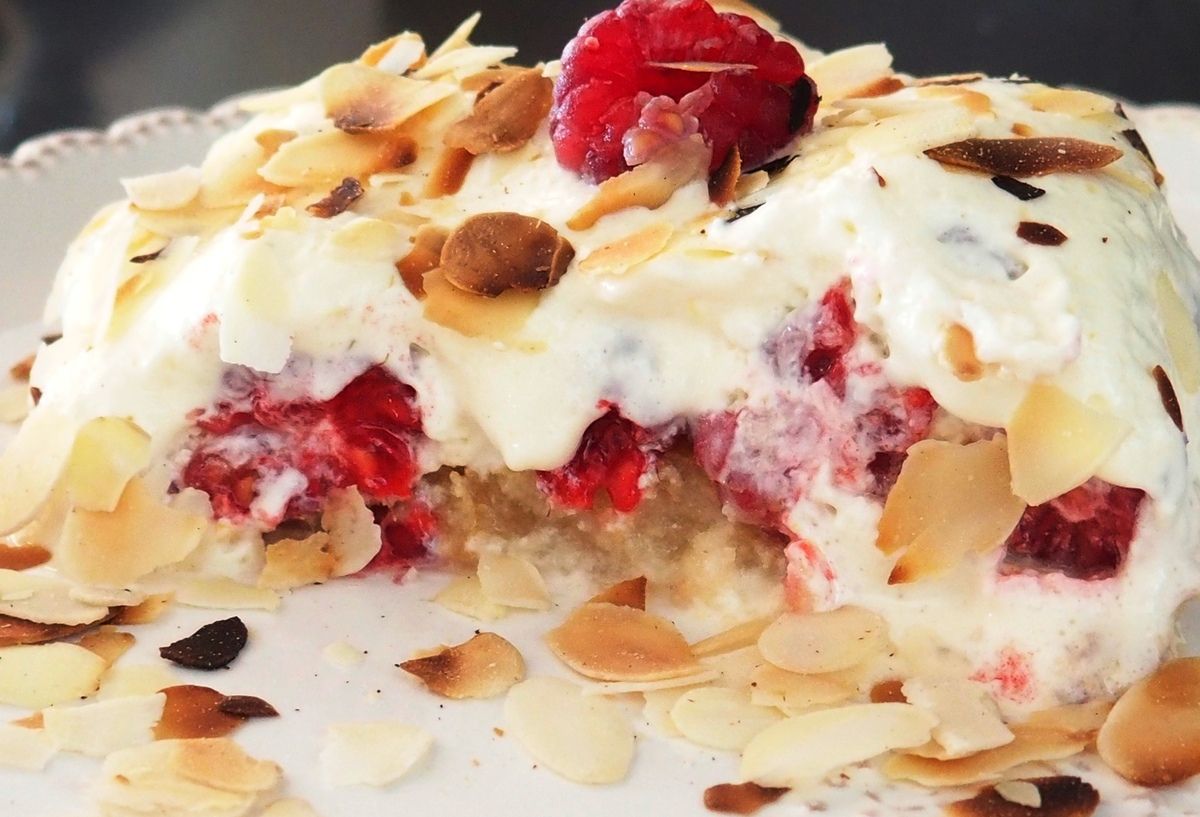 Tiramisu aux framboises et jus d&rsquo;agrumes