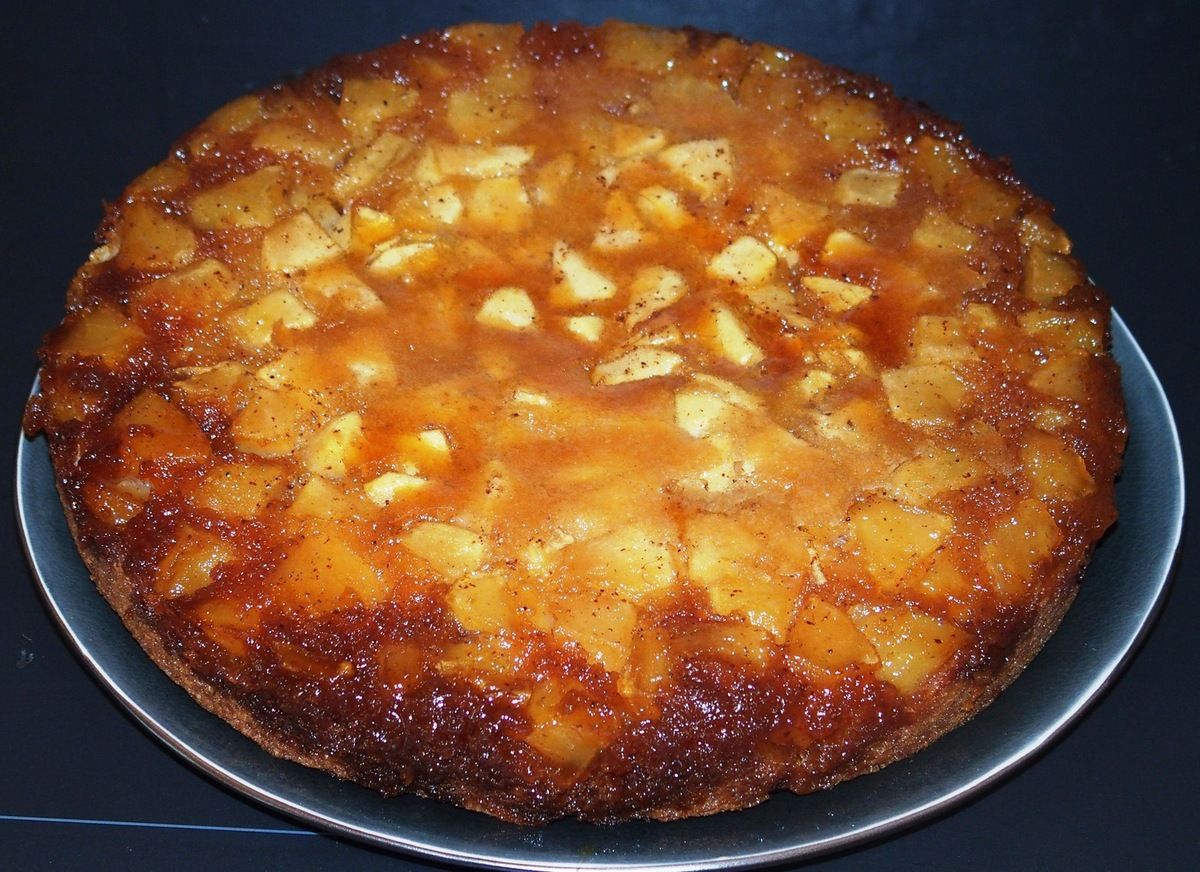Quatre-quarts aux pommes façon Tatin