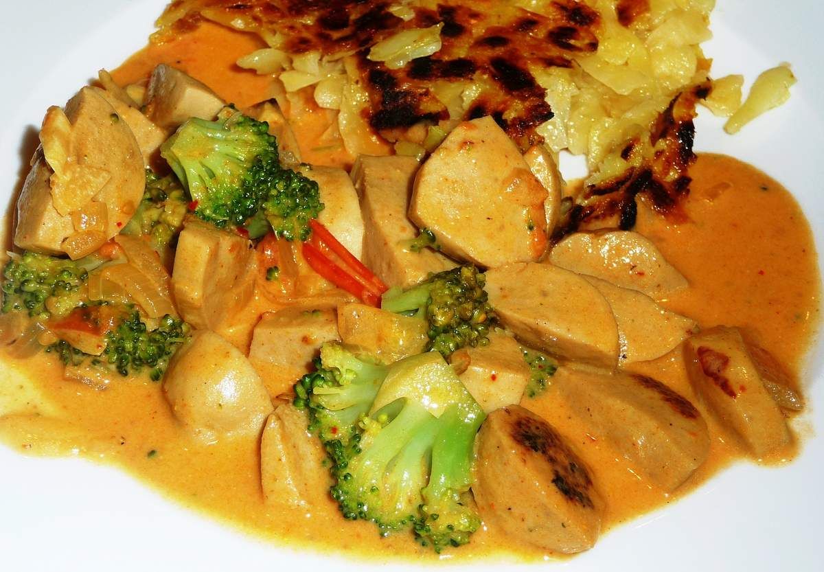 Saucisses de veau aux tomates et brocolis